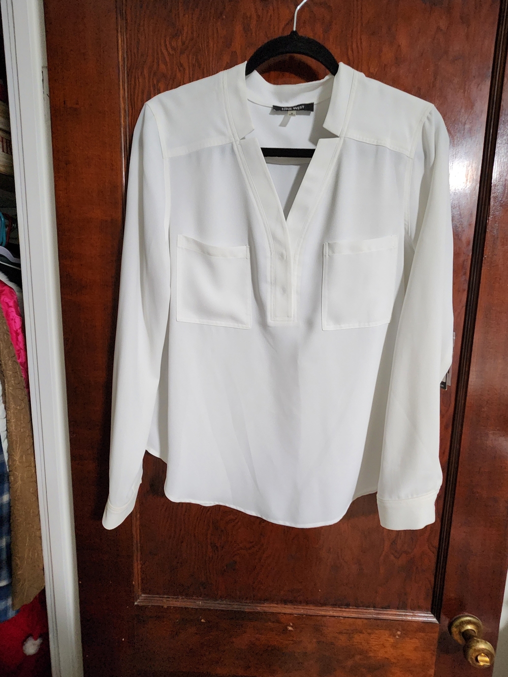 NWT Nine West White Split V-Neck Utility Blouse Long Sleeve Size Medium